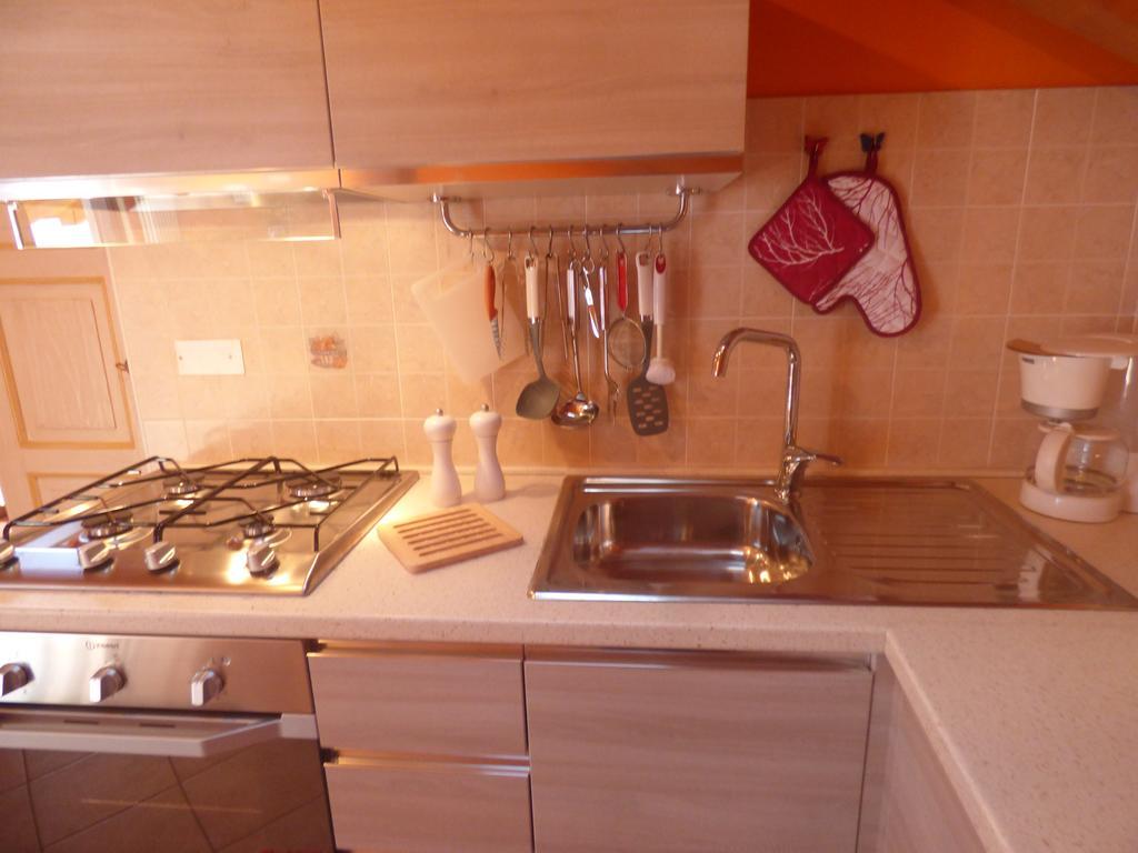 Casale Fe-Wo - Appartamenti Con Vista Lago 카네로 리비에라 외부 사진