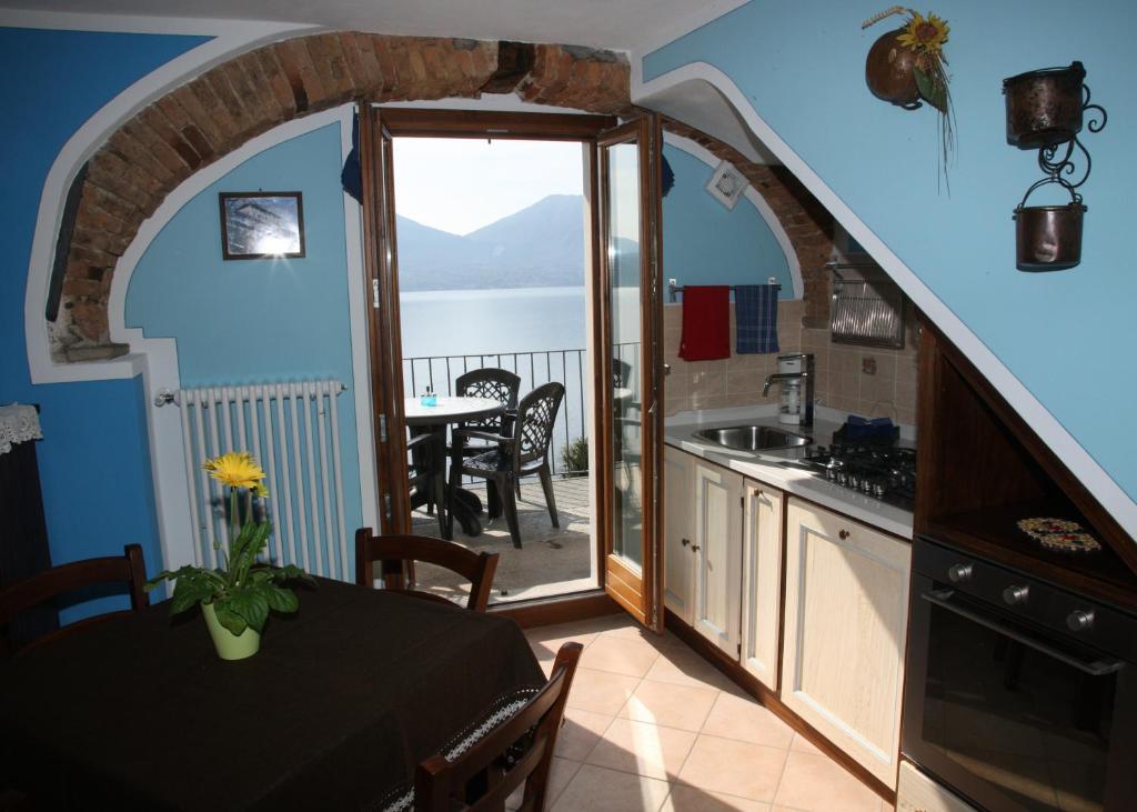 Casale Fe-Wo - Appartamenti Con Vista Lago 카네로 리비에라 객실 사진
