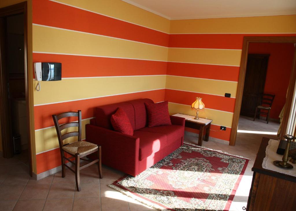 Casale Fe-Wo - Appartamenti Con Vista Lago 카네로 리비에라 객실 사진