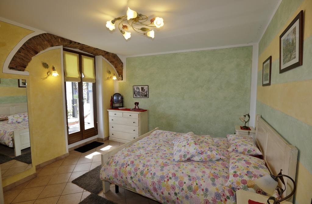 Casale Fe-Wo - Appartamenti Con Vista Lago 카네로 리비에라 외부 사진